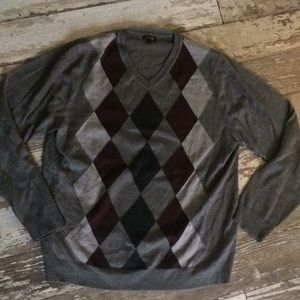 Great condition! Men's sweater